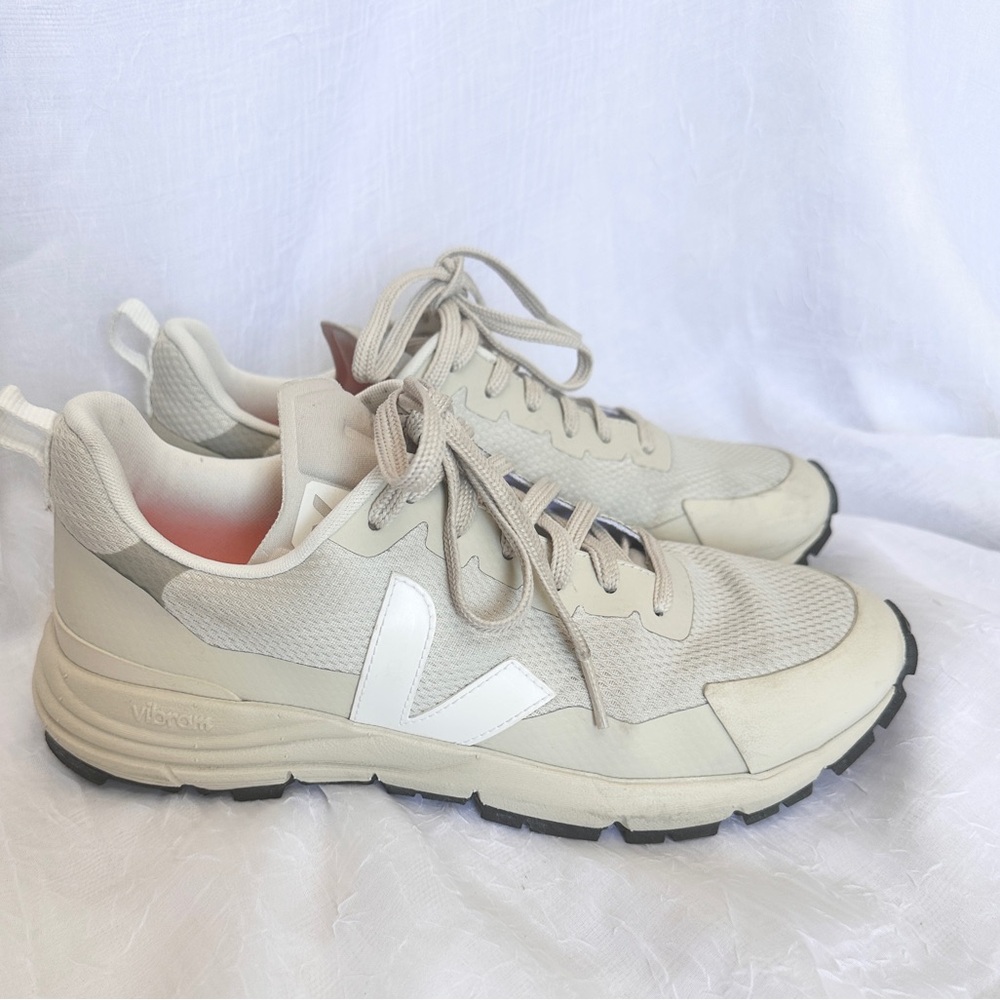 VEJA Sneakers